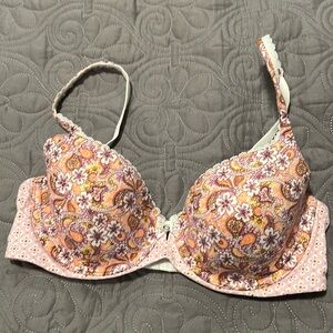 Victoria’s Secret Body By Victoria Lined Demi. Size 34C.